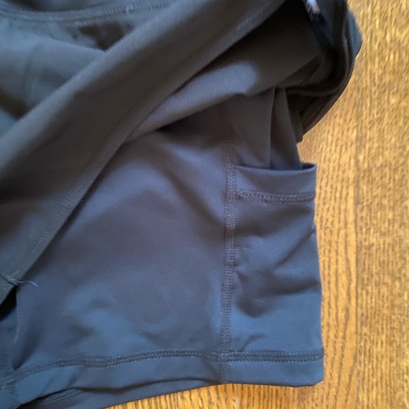 Reitmans HYBA Running & Gym short size: S - Picture 7 of 8